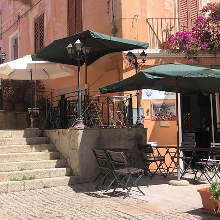 Locanda Genovese 20 La Maddalena  Luaran gambar